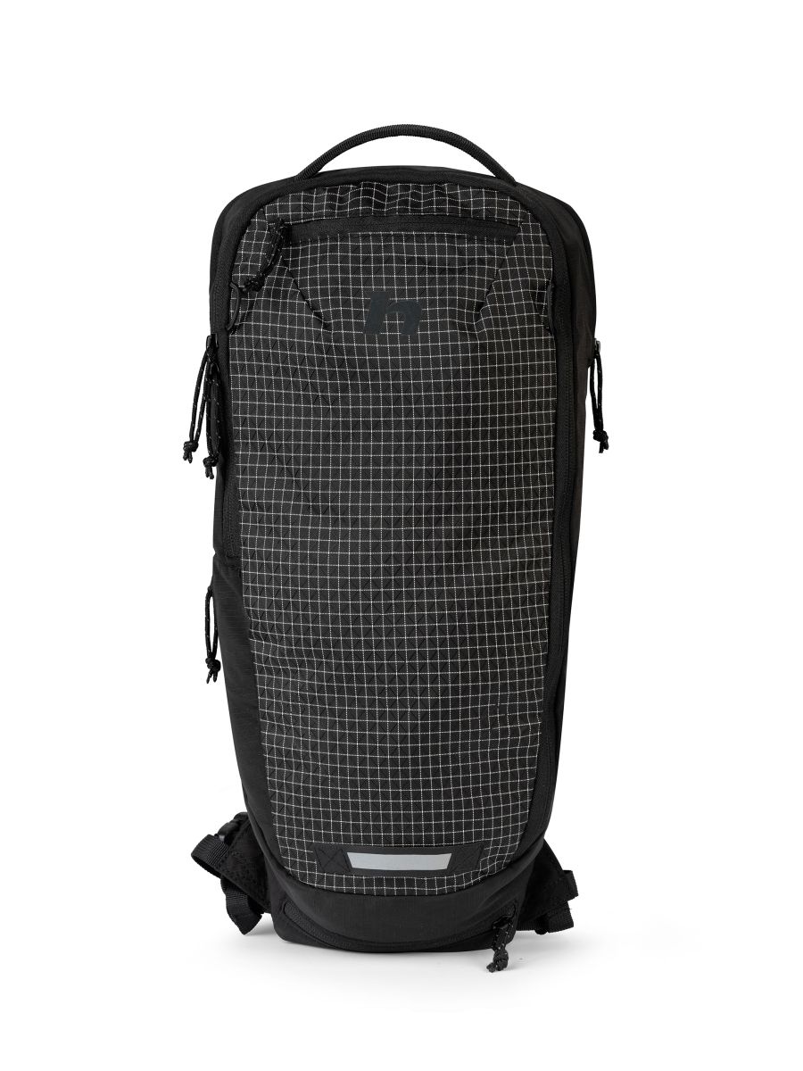 Batoh Hannah DYNAMIC 10 jet black Batoh Hannah DYNAMIC 10 jet black