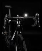 světlo přední FORCE PIPE 550LM USB, černé