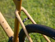 AUTHOR Guru 2.0 2025 48 zlatá-matná/černá Gravel kolo