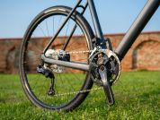 AUTHOR Guru 3.0 2025 54 šedá-matná/černá Gravel kolo