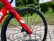 AUTHOR Charisma 55i 2025-26 52 červená/bílá/stříbrná silniční kolo