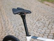 AUTHOR Charisma 66i 2025-26 50 bílá/stříbrná silniční kolo