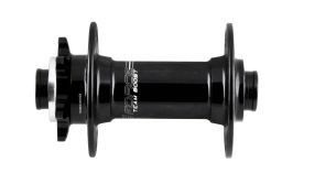 náboj přední F TEAM BOOST 15mm, 6d k.28 děr,černý