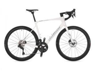 AUTHOR Charisma 66i 2025-26 55 bílá/stříbrná silniční kolo